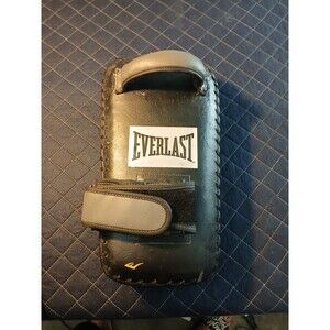 Everlast MMA Muay Thai Pad for Kickboxing Martial Arts Training